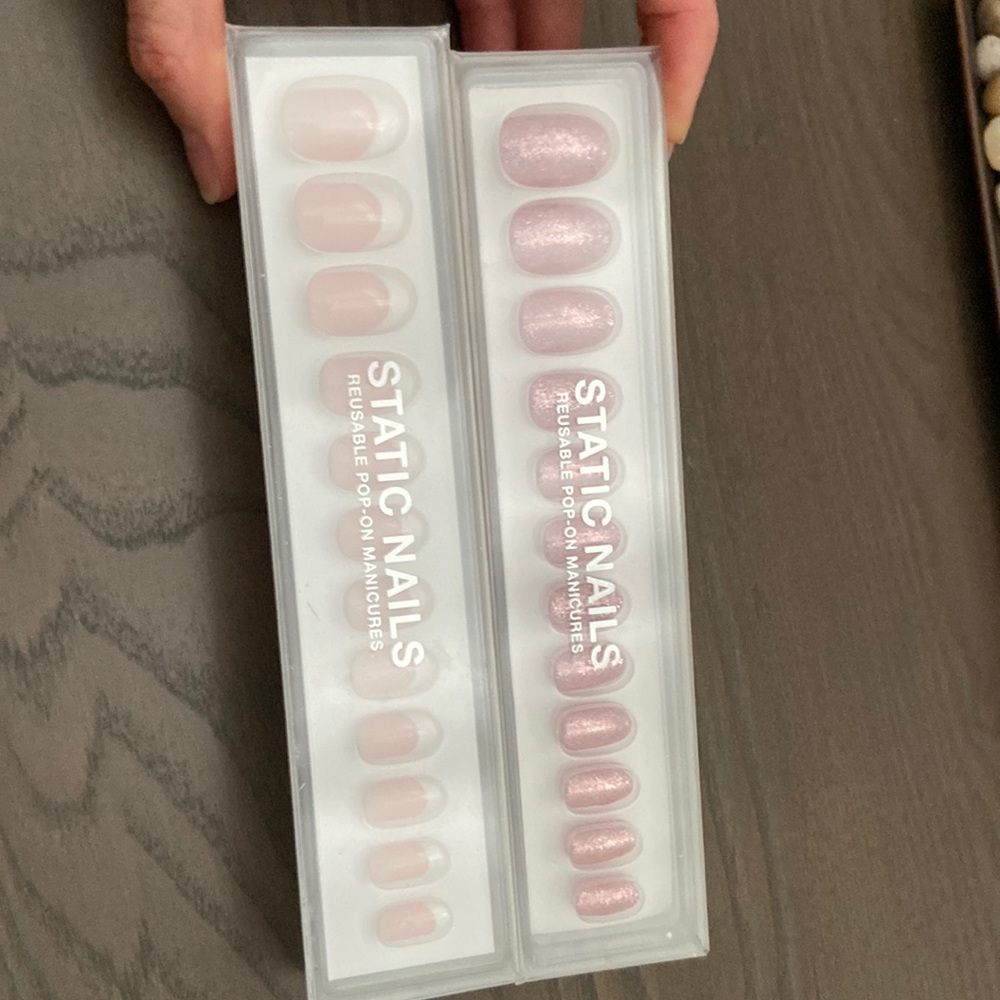 Static nails Round Pop on manicure